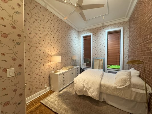Bedroom wallpaper installation - Wallpaper installation in a high ceiling bedroom UPS - New York. Bedroom wallpaper installation - Wallpaper installation in a high ceiling bedroom UPS - New York.