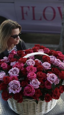 Same-Day Rose Delivery - We created luxury floral arrangements for weddings, events, and same-day delivery in Los Angeles. This project features premium roses, tropical orchids, hydrangeas, and elegant funeral wreaths — all designed by the Pink Clover team. Every bouquet is handcrafted with care and customized for each client. Need flowers today? We deliver fast in Beverly Hills, DTLA, Venice & more. Same-Day Rose Delivery - We created luxury floral arrangements for weddings, events, and same-day delivery in Los Angeles. This project features premium roses, tropical orchids, hydrangeas, and elegant funeral wreaths — all designed by the Pink Clover team. Every bouquet is handcrafted with care and customized for each client. Need flowers today? We deliver fast in Beverly Hills, DTLA, Venice & more.
