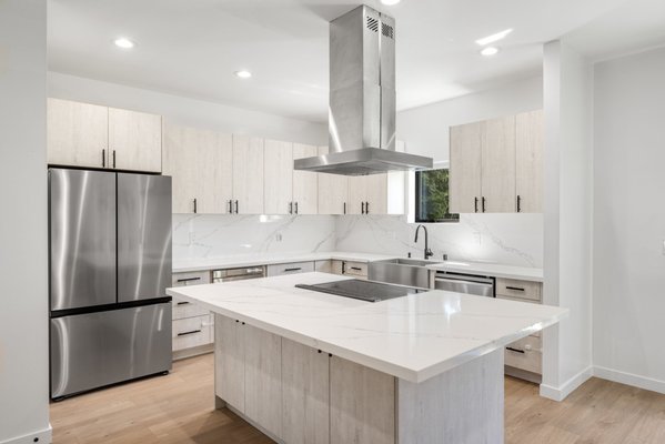 Kitchen Projects - High-end remodels focused on refined materials, precise craftsmanship, and timeless design. Kitchen Projects - High-end remodels focused on refined materials, precise craftsmanship, and timeless design.