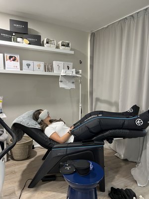 Recovery Legs - Regenerate Boutique is now offering Therabody Recovery Air Pro Boots for your ultimate recovery and relaxation!  In just 30 minutes for $30 you can sit back in our exclusive Sound Therapy, zero gravity chair and melt away.  The Fast Flush technology delivers pressure massage two to three times faster than competitor brands.  Come in to experience for yourself!