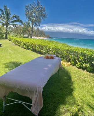 Beachside Massage with gorgeous ocean view. - Beachside massage with gorgeous ocean view. Call us at 808-268-6807 for pricing and details