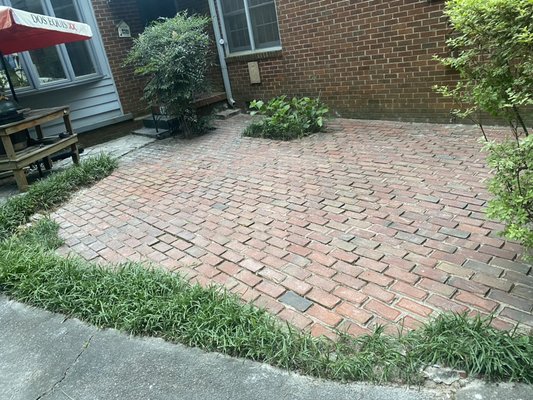 Tuck pionting on patio. - This was on old broken patio that need a new make over and our guys managed to change around this patio and add some life to it now looks fantastic! Call today to get a free consultation. Tuck pionting on patio. - This was on old broken patio that need a new make over and our guys managed to change around this patio and add some life to it now looks fantastic! Call today to get a free consultation.