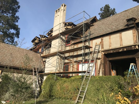 Maybeck house restoration - This Maybeck house was a family home for the former owner for 50 years. It needed some careful wood restoration of exposed rafters, timber and wood trim. We used an excellent and durable wood Expoxy system.