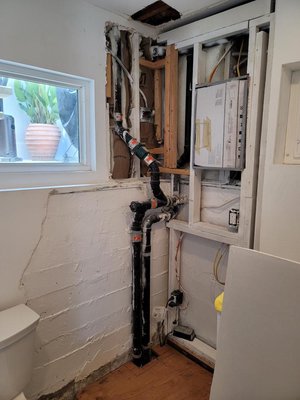 Plumbing repipe - A plumbing repipe with level 4 Drywall finish. Plumbing repipe - A plumbing repipe with level 4 Drywall finish.