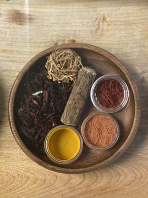 All Natural Skin Care Products - Aameyaa sells all natural, home made skin care products like face masks, serum, and scrubs