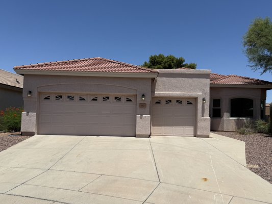 Home upgrade - These homeowners house in Oro Valley sits at the end of a main road in their gated community They decided it was time for an upgrade to store off the home. We agree!!! This was a great project to complete. Home upgrade - These homeowners house in Oro Valley sits at the end of a main road in their gated community They decided it was time for an upgrade to store off the home. We agree!!! This was a great project to complete.