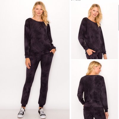 Visit our boutique today and get 15% off on any purchase! - We have beautiful and unique pieces made in Italy, our beautiful USA and abroad. Visit us today to see our collection.