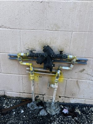 Installing new back flow preventer - Maintaining the purity of your potable water is paramount. A backflow preventer plays a crucial role in preventing water contamination. We recently replaced a failing backflow preventer for a customer, addressing leaks and ensuring optimal functionality.