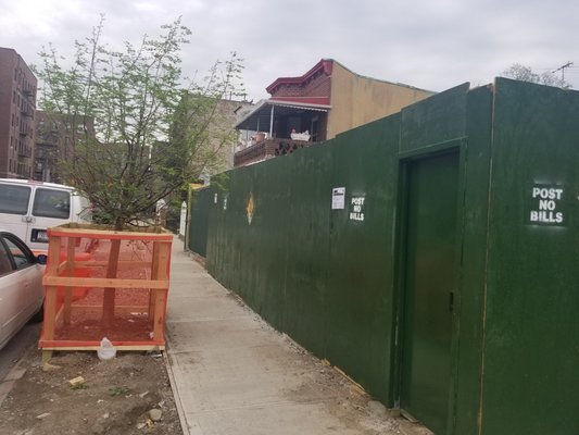 Construction Site Fencing - We offer Construction Site Fence services, Call today for more details