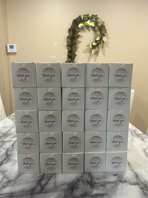 Crystal Lotus Favors.each boxed and a personalized Thank You was placed on. - 200 count Crystal Lotus Favors for a Sweet Sixteen party. 5 different colors were chosen. Each on is boxed and a personalized Thank you is added. 1st picture is completed. Second picture is the favors being boxed. Crystal Lotus Favors.each boxed and a personalized Thank You was placed on. - 200 count Crystal Lotus Favors for a Sweet Sixteen party. 5 different colors were chosen. Each on is boxed and a personalized Thank you is added. 1st picture is completed. Second picture is the favors being boxed.