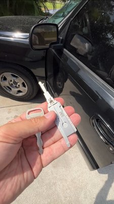All keys lost. GMC Sierra 2005. - If all your keys are lost, we will make new keys in 20 minutes.
I can quickly decode the lock, cut a new key and program if necessary All keys lost. GMC Sierra 2005. - If all your keys are lost, we will make new keys in 20 minutes.
I can quickly decode the lock, cut a new key and program if necessary