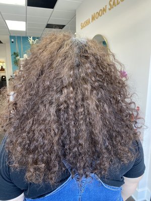 Curly hair transformations - Before and after photos of curly hair that needed some extra love and attention! We celebrate curl diversity at Sasha Moon Salon, and we cater each consultation, haircut, design, and coloring services to each individual for your lifestyle needs. ￼