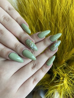 Spring and green - Acrylic New set with design