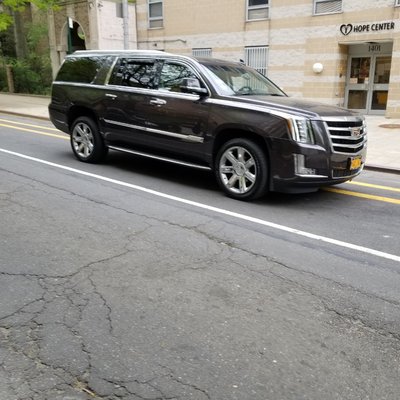 luxury SUVs - we specialize in airport transfers luxury SUVs - we specialize in airport transfers