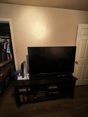 Tv mounting and organize cables - Client bought a new tv and wanted us to mount it and organized all his cables Tv mounting and organize cables - Client bought a new tv and wanted us to mount it and organized all his cables