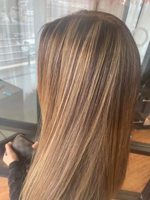 Ombre/Balayage - Achieve the perfect blend of colors with our ombre and balayage services. At our salon, we understand the art of hand-painted highlights, resulting in a soft and low-maintenance style that's sure to turn heads. Ombre/Balayage - Achieve the perfect blend of colors with our ombre and balayage services. At our salon, we understand the art of hand-painted highlights, resulting in a soft and low-maintenance style that's sure to turn heads.