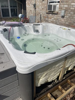 Hoy tub leaking in Baton Rouge found the leak and fixed the problem - This hot tub was leaking we came in fixed the spa Hoy tub leaking in Baton Rouge found the leak and fixed the problem - This hot tub was leaking we came in fixed the spa