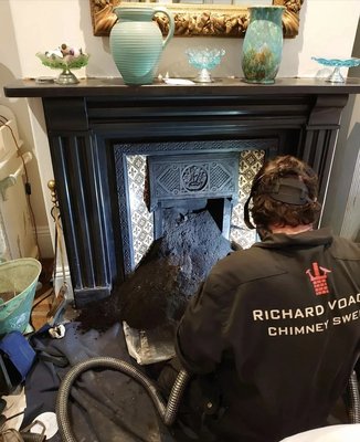 Chimney sweep - Our professional chimney sweeps professionally and efficiently remove toxic and flammable creosote buildup, using a variety of methods ensuring the safety and usability of the fireplace and chimney. Chimney sweep - Our professional chimney sweeps professionally and efficiently remove toxic and flammable creosote buildup, using a variety of methods ensuring the safety and usability of the fireplace and chimney.
