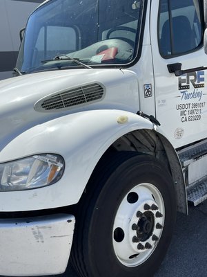 2014 Freightliner M2 - Service call in Carson after BIT inspection relay valve found to be leaking after troubleshooting we found just a bad relay valve.
Remove and replace test no leaks found. 2014 Freightliner M2 - Service call in Carson after BIT inspection relay valve found to be leaking after troubleshooting we found just a bad relay valve.
Remove and replace test no leaks found.