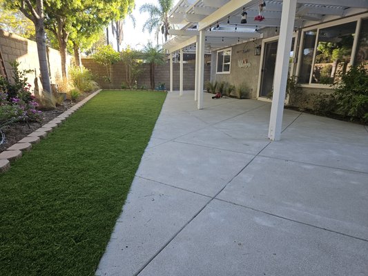 Lake forest backyard remodel - we did this backyard remodel project on Lake Forest,we removed old concrete and grass to add new concrete top cast washed with diamond style lines with new artificial grass
california gold, plus a bricks platter border . Lake forest backyard remodel - we did this backyard remodel project on Lake Forest,we removed old concrete and grass to add new concrete top cast washed with diamond style lines with new artificial grass
california gold, plus a bricks platter border .