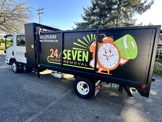 24/Seven Junk Removal - Our team is fully insured, locally based in Washington State, and committed to delivering exceptional service to our community.