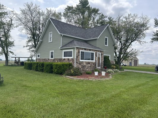 Roof and Siding Replacement - Free Inspections and Estimates Roof and Siding Replacement - Free Inspections and Estimates