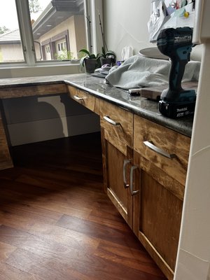 Custom office cabinets - This homeowner wanted to replace the office cabinets in their new home. They opted for new shaker style doors and slab style drawer faces. The existing cabinet boxes got refaced with maple veneer and stained to match the doors. This really cool figured maple came out looking great! Custom office cabinets - This homeowner wanted to replace the office cabinets in their new home. They opted for new shaker style doors and slab style drawer faces. The existing cabinet boxes got refaced with maple veneer and stained to match the doors. This really cool figured maple came out looking great!