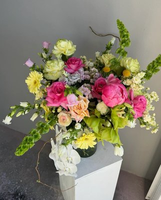 Floral Arrangement - Our floral arrangements are carefully designed to bring beauty and elegance to any occasion. Each arrangement is crafted with attention to detail using premium blooms, ensuring a truly refined result.
Currently, these arrangements are available by request — simply send us a message, and we’ll help you choose or create the perfect design tailored to your needs. We welcome custom requests and will work with you to craft an arrangement that’s uniquely yours. Floral Arrangement - Our floral arrangements are carefully designed to bring beauty and elegance to any occasion. Each arrangement is crafted with attention to detail using premium blooms, ensuring a truly refined result.
Currently, these arrangements are available by request — simply send us a message, and we’ll help you choose or create the perfect design tailored to your needs. We welcome custom requests and will work with you to craft an arrangement that’s uniquely yours.