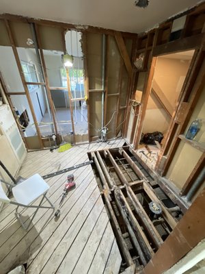 Bathroom Remodel 2023 - This was a complete gut and rebuild from the bones. We faced many challenges along the way with structural elements and layout options.
This Claremont project turned out spectacular! Bathroom Remodel 2023 - This was a complete gut and rebuild from the bones. We faced many challenges along the way with structural elements and layout options.
This Claremont project turned out spectacular!