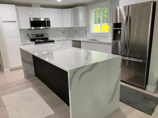 Granite and Quartz Countertops Installation - Granite Designs is a top-quality granite countertops fabricator and installer in Massachusetts. We offer factory-direct prices for all quality marble, granite, and quartz countertops in North Billerica and the surrounding areas.

We put ourselves in your shoes and provide our service like we would expect when we hire a contractor. We pride ourselves with attention to detail and working with our customers to make sure that your experience from getting a free estimate to the finished product is very enjoyable.