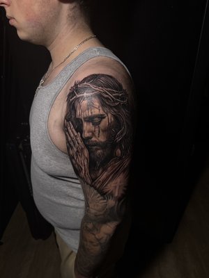 Philly walk in Tattoo Shop - At 9414 Ink, we’re more than just a tattoo shop – we’re a creative space where your ideas are transformed into stunning artwork. Whether you’re looking for a custom design, a classic piece, or something entirely unique, our talented artists are here to bring your vision to life.

Located in the heart of [Your City], we offer a relaxed, professional environment where you can feel comfortable and confident about your tattoo experience. From your first consultation to the final reveal, we ensure top-quality work, cleanliness, and a friendly atmosphere.

Walk-ins are welcome, or schedule an appointment to discuss your next piece. We can’t wait to help you get the tattoo you’ve been dreaming of!

Why Choose 9414 Ink?
	•	Experienced and passionate artists
	•	Custom, one-of-a-kind designs
	•	Clean, welcoming atmosphere
	•	Walk-ins or appointments available

Drop by, check out our portfolio, and let’s make your tattoo experience unforgettable!