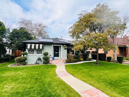 Downtown Westchester - Cute and charming home located in desirable Westchester Downtown area. 3 bedrooms, 2 baths
RENTED Downtown Westchester - Cute and charming home located in desirable Westchester Downtown area. 3 bedrooms, 2 baths
RENTED