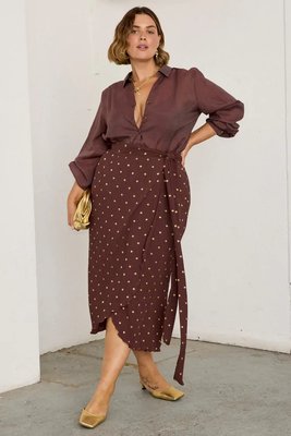 Never Fully Dressed - A feel good, female-founded fashion brand, offering multi-wear styles in inclusive sizing UK 6-28, US 2-24 to celebrate and empower everybody.