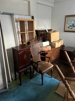 Estate Clearout - Our client needed help getting rid of old furniture and household items from a family member’s estate. Estate Clearout - Our client needed help getting rid of old furniture and household items from a family member’s estate.