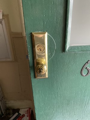 New mortise lock installed auto lock - Front building mortise lock installed auto lock