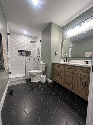 Bathroom remodel - A stunning bathroom!! Before and after Bathroom remodel - A stunning bathroom!! Before and after
