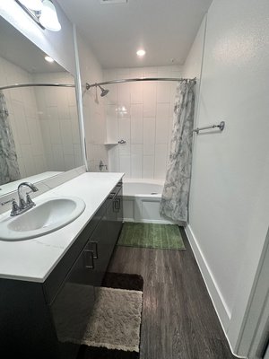 House cleaning Apartment - Transform your space with our professional cleaning services! ✨ We deliver top-quality results, always on time, using eco-friendly products that are safe for you and your family. 💚 Text me today at 📞 469 492 2812 for a free estimate. Let us make your home shine like never before!