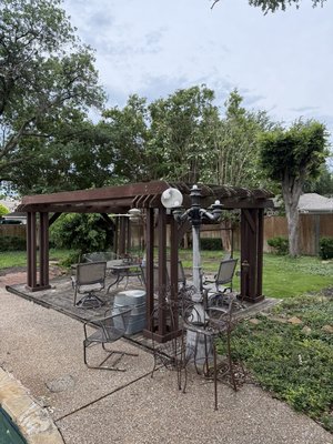 Pergola and deck removal and haul off - This customer requested a pergola and deck demolition and removal and haul away all the debris. We were able to complete this project within a couple of hours. Pergola and deck removal and haul off - This customer requested a pergola and deck demolition and removal and haul away all the debris. We were able to complete this project within a couple of hours.
