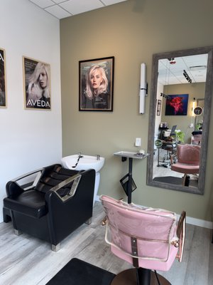 Salon and Aveda Products - I am an exclusive AVEDA salon, offering Aveda products and Aveda Hair color. Call today or go to our website to book your appointment! Salon and Aveda Products - I am an exclusive AVEDA salon, offering Aveda products and Aveda Hair color. Call today or go to our website to book your appointment!
