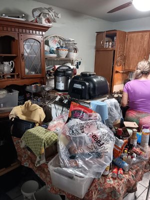 This project was done this month .. With projects we include cleaning and organizing package . - This was done to a kitchen that was an a bad shape. We cleaned and organized. This project was done this month .. With projects we include cleaning and organizing package . - This was done to a kitchen that was an a bad shape. We cleaned and organized.