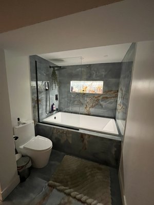 Bathroom projects - Transforming Bathrooms with Elegance & Functionality

We specialize in high-quality bathroom remodels that blend modern design with practical functionality. Our recent projects showcase luxurious walk-in showers, custom tile work, freestanding tubs, sleek vanities, and ambient lighting to create spa-like retreats. Whether it’s a full renovation or a stylish upgrade,