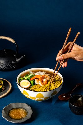 Danzai Noodle Soup - Better For You Hand Pulled Noodles

Healthy ramen has never tasted so good. We've perfected the texture of high protein, high fiber noodles and added even more nutritious goodness from super grains like teff and buckwheat to naturally increase the vitamin and mineral contents. Resistant starches alongside added fiber from psyllium husk and oat fiber ensure these noods won't spike your blood sugar and add naturally promote a healthy gut microbiome.

We're even happier slurping these super noods down than the real thing and are sure you will be too!

 

Danzai Noodle Base

Traditionally served as a snack in Tainan, Taiwan, these noodles originated during the Tomb Sweeping festival when the island experienced frequent typhoons which resulted in less fish being caught. During this time a fisherman would walk around town selling noodles from a pole he carried on his shoulder, and so this dish also goes by another name: Ta-a-mi. 

With a blend of pork bone broth, taiwanese braised pork, shrimp stock, black vinegar, and garlic, this bowl of noodles packs a punch! Pair with some crunchy and flavorful vegetables and it becomes a well balanced meal.

Included in your kit

- 2 Servings of Rulebreaker Original Protein Hand Pulled Noods
- 2 Servings of Slack Season Soup base
- Ground Pork
- 2 Shrimp

Contains: WHEAT, SOY