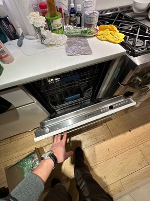 Dishwasher Bosh - Claim: Not working at all
Done: Replaced main board and door lock Dishwasher Bosh - Claim: Not working at all
Done: Replaced main board and door lock