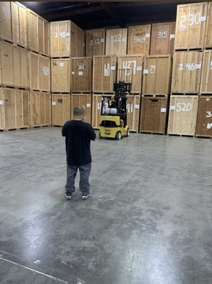 Moving in and out of Storage. Hassle FREE. - Moving doesn’t have to be a headache! When you are working with West Coast Moving Systems, you’ll be pleasantly surprised to find that we offer fair rates with no haggling and no add-on fees. We have the best in clean, modern equipment that helps our expert handlers pack, deliver or store your valuables. Our virtual video estimate (link) lets you get a hassle-free, quick quote for your next move. Moving in and out of Storage. Hassle FREE. - Moving doesn’t have to be a headache! When you are working with West Coast Moving Systems, you’ll be pleasantly surprised to find that we offer fair rates with no haggling and no add-on fees. We have the best in clean, modern equipment that helps our expert handlers pack, deliver or store your valuables. Our virtual video estimate (link) lets you get a hassle-free, quick quote for your next move.