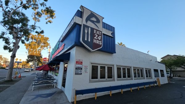 Restaurant Security Camera and Sound System Upgrade - VoltX completed a comprehensive security camera and audio system upgrade for Rudford’s Restaurant in San Diego. We replaced the existing surveillance cameras with a strategic combination of 180-degree panoramic cameras and high-resolution 4K cameras to improve visibility throughout the dining areas, kitchen, entrances, building perimeter, and parking areas.
We also replaced the restaurant’s sound system and installed new ceiling speakers to provide clearer, more consistent audio throughout the property. The completed upgrade gives the restaurant improved video coverage, greater image detail, and a dependable sound system designed for its daily operations. Restaurant Security Camera and Sound System Upgrade - VoltX completed a comprehensive security camera and audio system upgrade for Rudford’s Restaurant in San Diego. We replaced the existing surveillance cameras with a strategic combination of 180-degree panoramic cameras and high-resolution 4K cameras to improve visibility throughout the dining areas, kitchen, entrances, building perimeter, and parking areas.
We also replaced the restaurant’s sound system and installed new ceiling speakers to provide clearer, more consistent audio throughout the property. The completed upgrade gives the restaurant improved video coverage, greater image detail, and a dependable sound system designed for its daily operations.