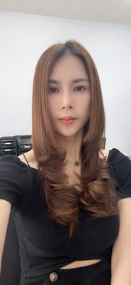 Romantic Loose Curls with Soft Volume – Elegant, Feminine Look - Soft Brown Tones + Loose Curls – Perfect for Brunch or Events
Loose, voluminous waves with a soft romantic flair — this style enhances facial softness while keeping a light, effortless vibe. Ideal for mid-length hair and clients seeking an elegant yet trendy Korean aesthetic.
Soft, voluminous Korean-style waves paired with a vintage Parisian hat — this look radiates effortless charm and elegance. Perfect for seasonal photoshoots, weddings, or a chic everyday transformation. Ideal for medium-to-long hair with layered volume. Romantic Loose Curls with Soft Volume – Elegant, Feminine Look - Soft Brown Tones + Loose Curls – Perfect for Brunch or Events
Loose, voluminous waves with a soft romantic flair — this style enhances facial softness while keeping a light, effortless vibe. Ideal for mid-length hair and clients seeking an elegant yet trendy Korean aesthetic.
Soft, voluminous Korean-style waves paired with a vintage Parisian hat — this look radiates effortless charm and elegance. Perfect for seasonal photoshoots, weddings, or a chic everyday transformation. Ideal for medium-to-long hair with layered volume.