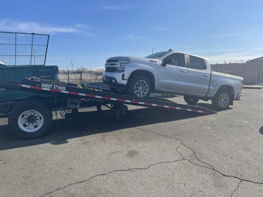 Towing a 2500 Chevy Silverado - We are a licensed towing company. Our truck is insured ready
To tow your truck! Towing a 2500 Chevy Silverado - We are a licensed towing company. Our truck is insured ready
To tow your truck!