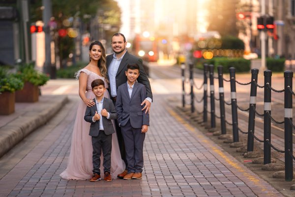 Family Photo Session - I specialize in family and children’s portraits in Houston and surrounding areas, creating timeless images that celebrate the warmth and joy of your loved ones. Family Photo Session - I specialize in family and children’s portraits in Houston and surrounding areas, creating timeless images that celebrate the warmth and joy of your loved ones.