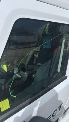 2027 Volvo Semi Lockout - Locked out of your semi? Our towing team was on the scene and got this truck back on the road with a professional lockout service. Fast response, careful service, and help when you need it most. 🚛 🔑 Need a tow or roadside assistance? Call us now.