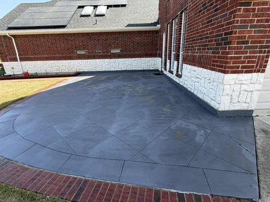 Cement Patio Color Restoration - This concrete was already losing its color, so the client decided to restore it; the work involved power washing and painting. Cement Patio Color Restoration - This concrete was already losing its color, so the client decided to restore it; the work involved power washing and painting.